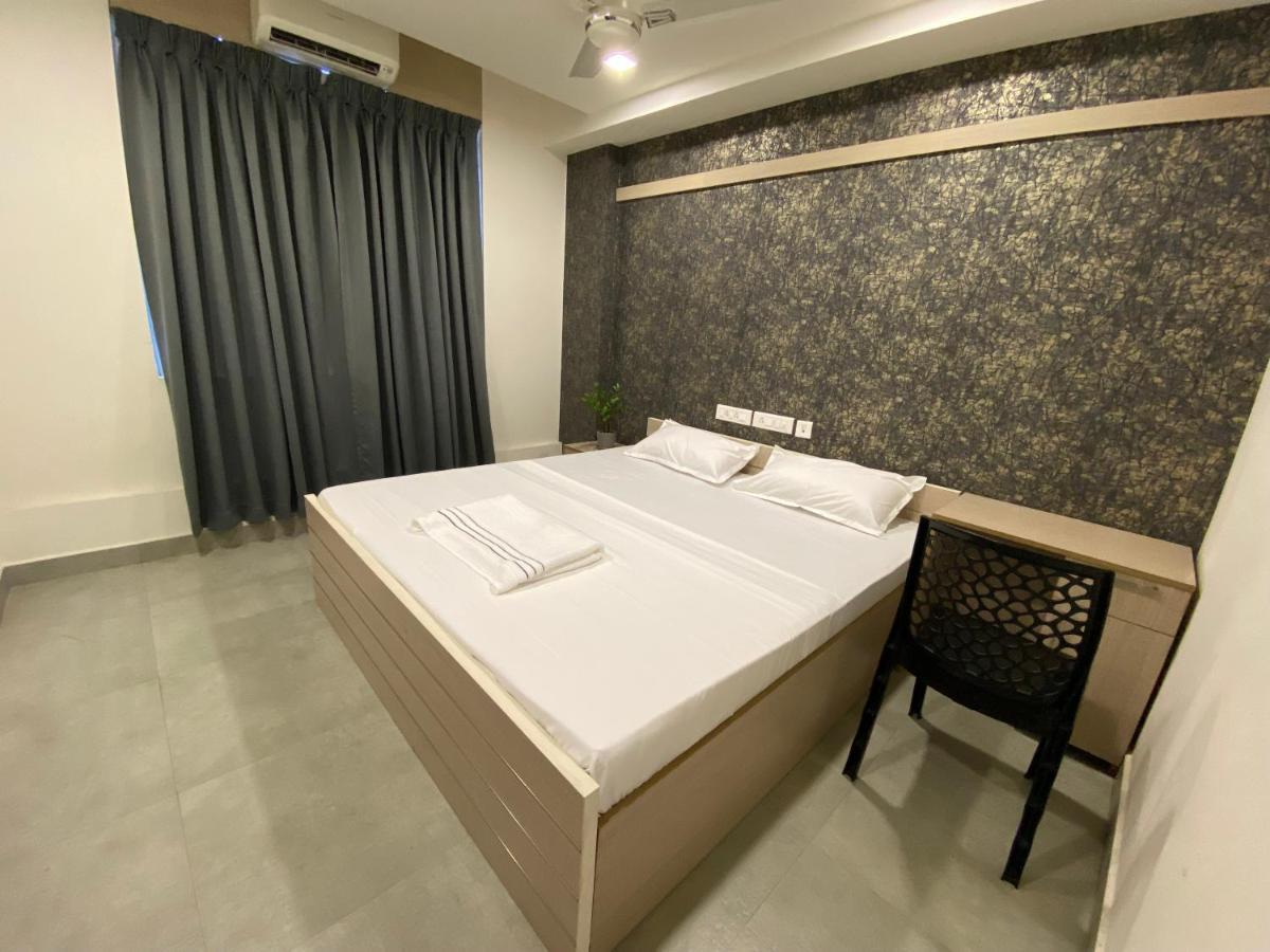 Karippals Inn Kottayam Esterno foto