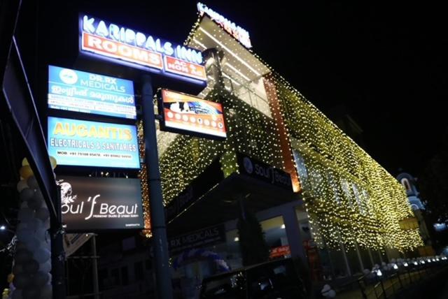 Karippals Inn Kottayam Esterno foto