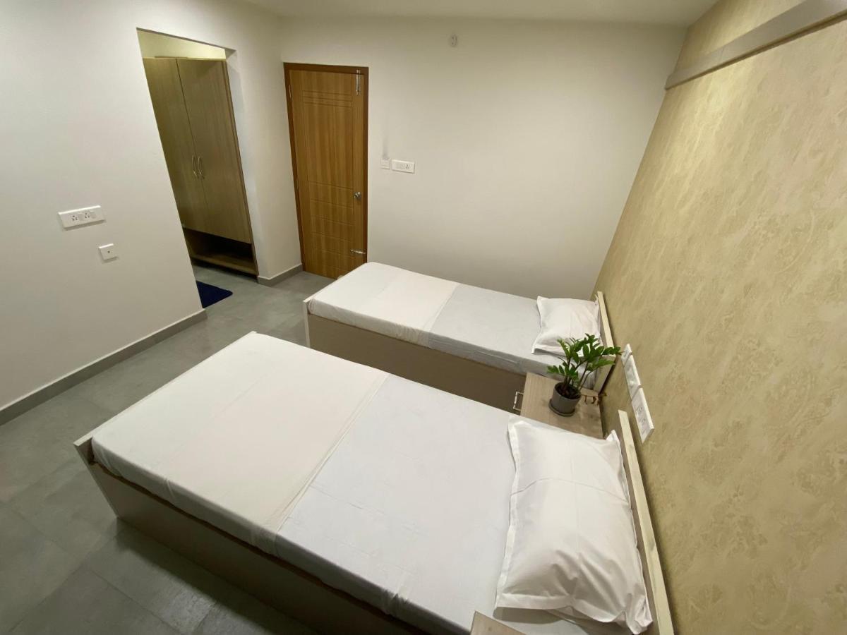 Karippals Inn Kottayam Esterno foto