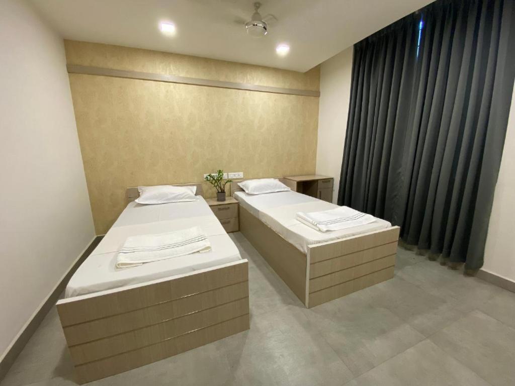 Karippals Inn Kottayam Esterno foto