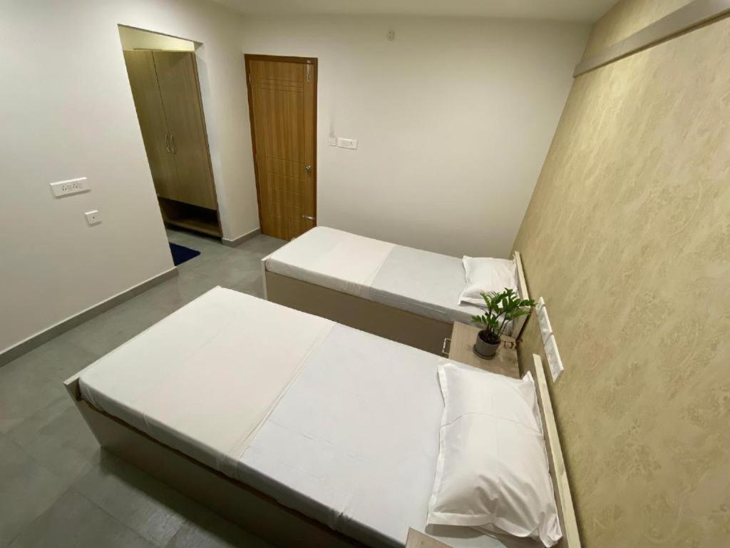 Karippals Inn Kottayam Esterno foto